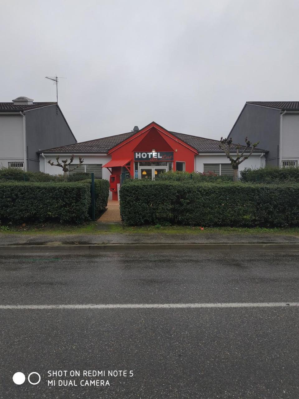 Hotel - Restaurant Du Lac - Agen Boe Bagian luar foto